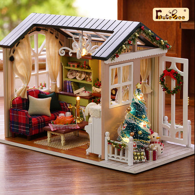 Puzziv 1: 24 DIY Dollhouse Kit (Holiday Time)