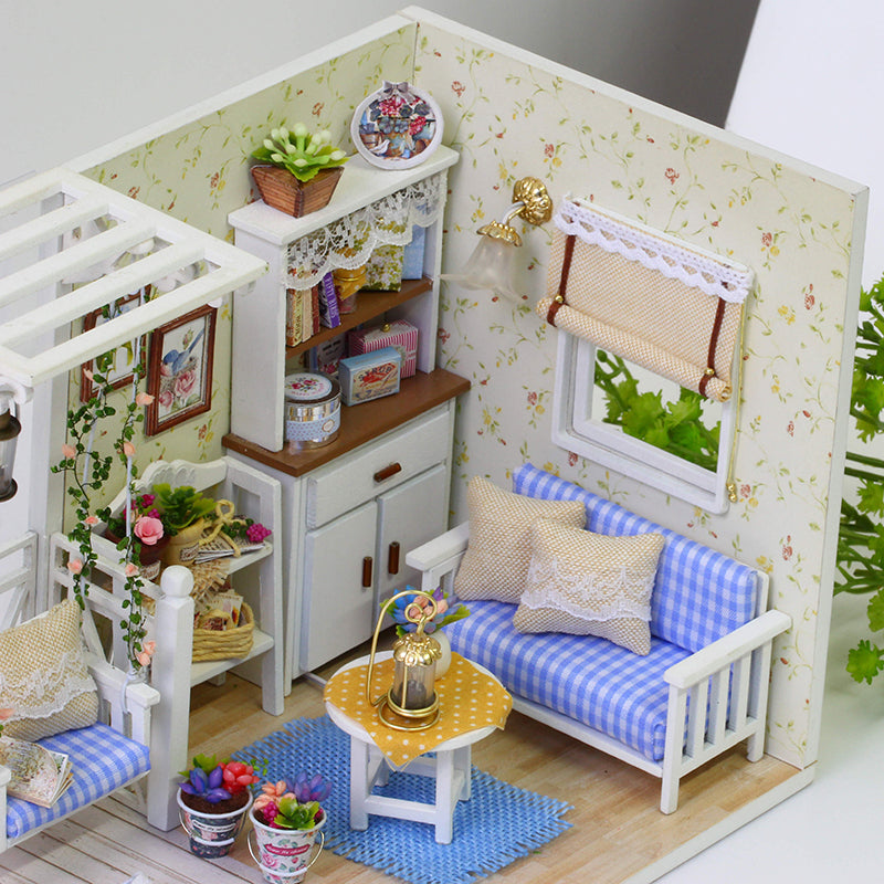 Puzziv 1:24 DIY Dollhouse Kit (Kitten Diary)