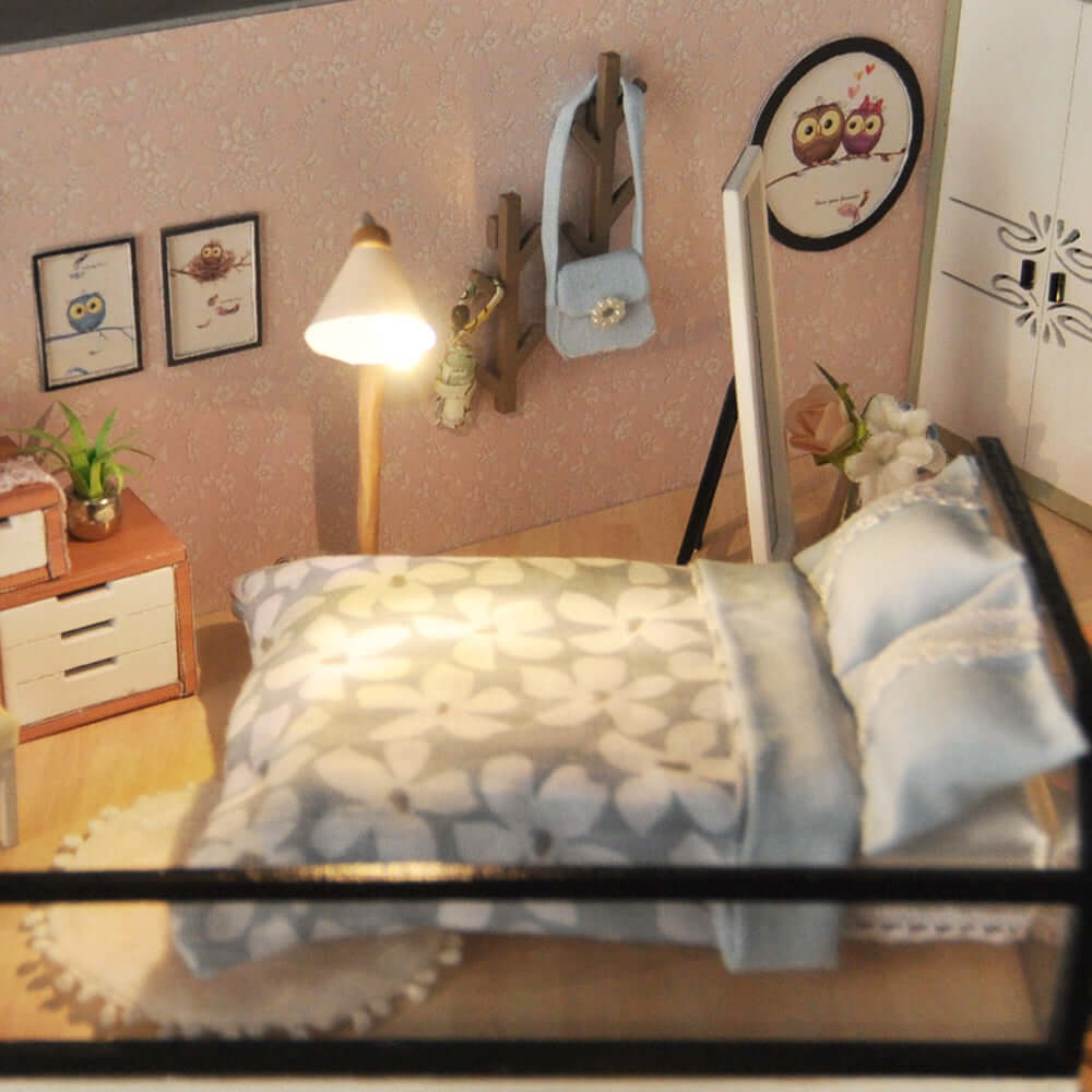 Puzziv 1:24 DIY Dollhouse Kit ( Yuko Microdream)