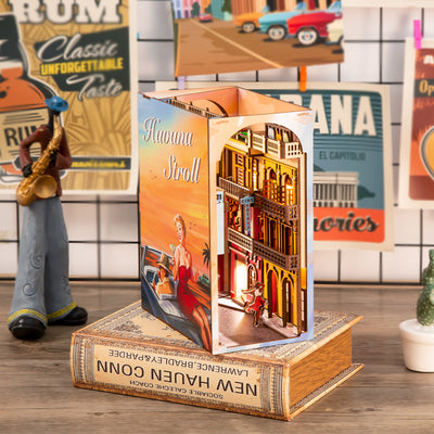 Puzziv DIY Booknook Kit (Havana Stroll)