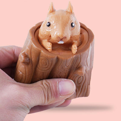 SQUEEZING SQUIRREL CUP TOY