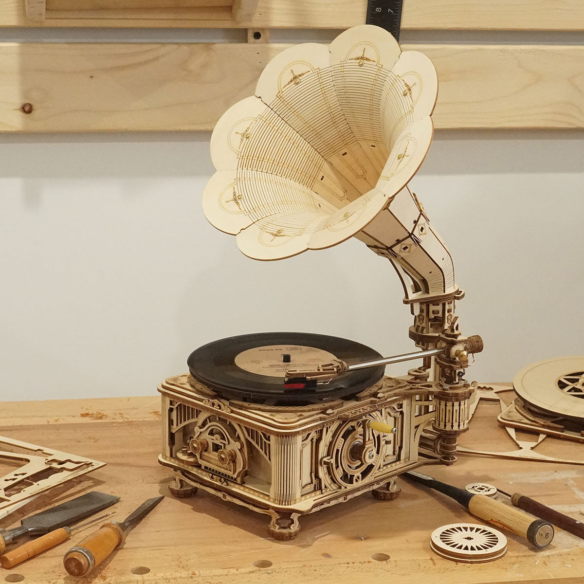 Puzziv DIY Crank Classic Gramophone LKB01 (Hand Rotating)