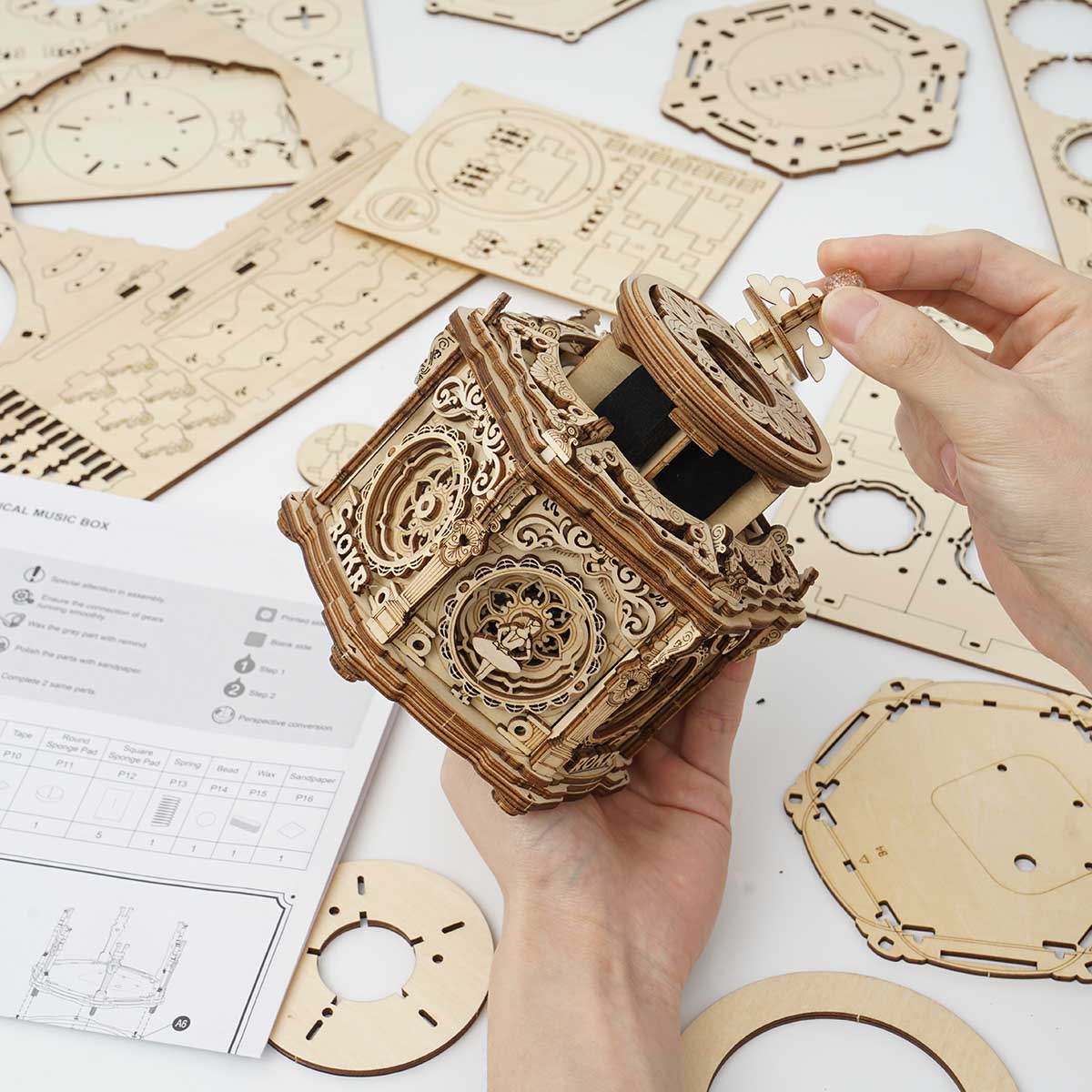 Puzziv Secret Garden DIY Mechanical Music Box AMK52